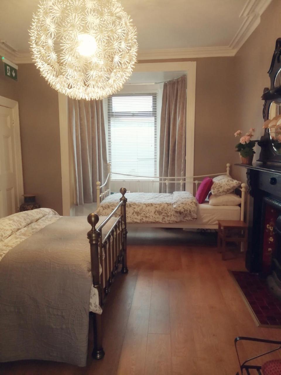 The Village Rooms Dundalk Buitenkant foto