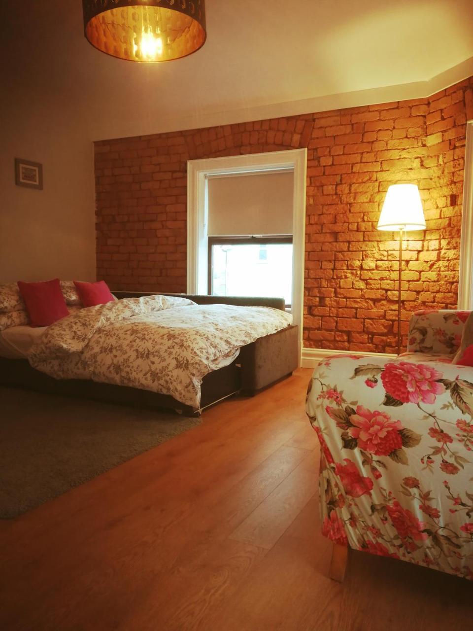 The Village Rooms Dundalk Buitenkant foto